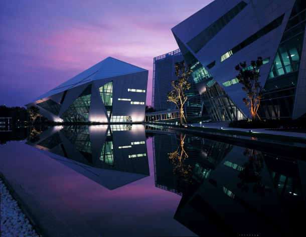 Bangkok University Landmark Complex by Architects 49